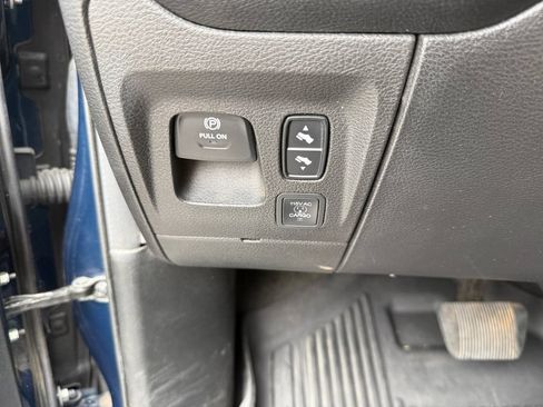 Used 2020 RAM 1500 Laramie w/ Sport Appearance Package AWD/4WD image 27
