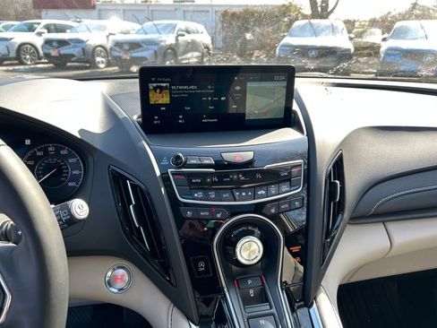 New 2026 Acura RDX SH-AWD image 17