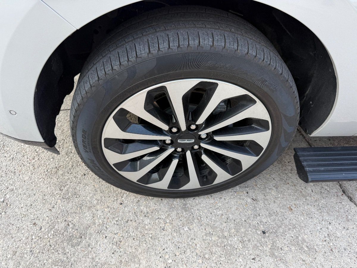 Used 2022 Lincoln Navigator Reserve AWD/4WD image 9