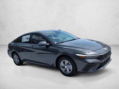 New 2026 Hyundai Elantra SE FWD image 7