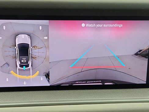 Used 2025 Porsche Cayenne E-Hybrid Coupe image 32