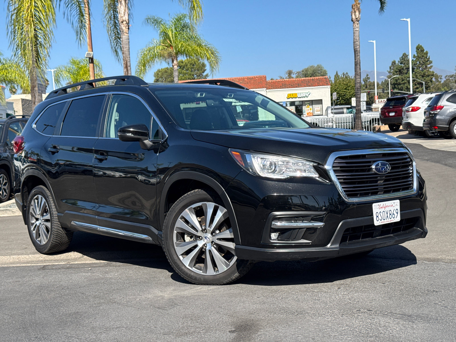 Used 2020 Subaru Ascent Limited w/ Technology Package AWD/4WD image 2