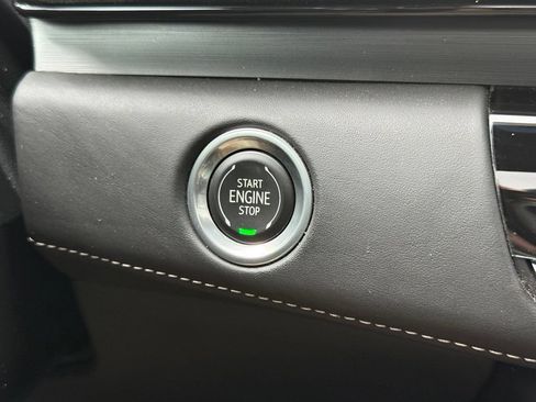 Used 2021 Cadillac Escalade ESV Sport Platinum AWD/4WD image 34