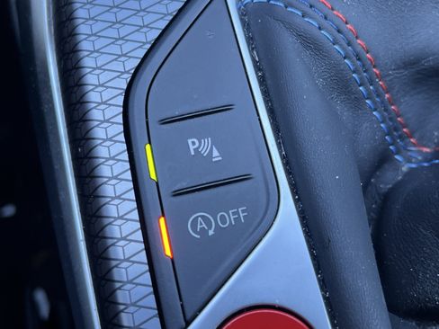 Used 2025 BMW M2 w/ Lighting Package image 9