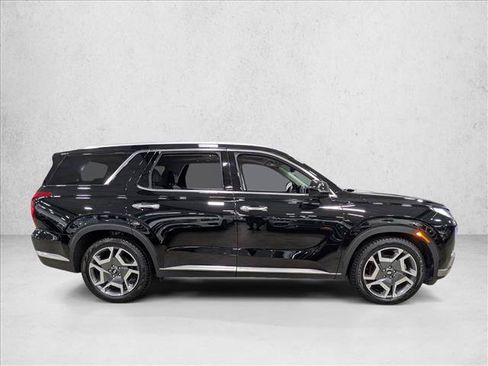Used 2024 Hyundai Palisade Limited FWD image 4