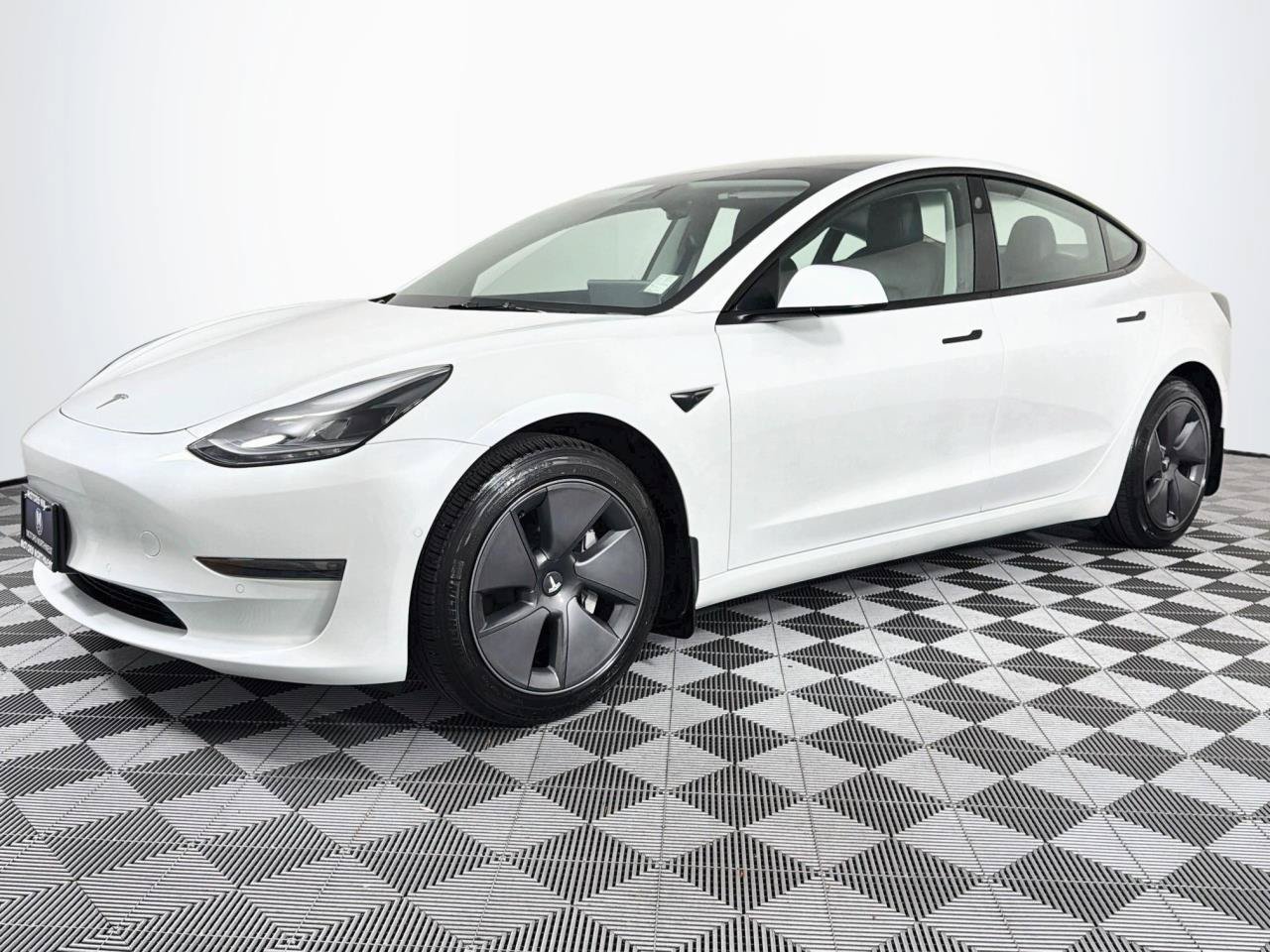 Used 2022 Tesla Model 3 RWD image 5
