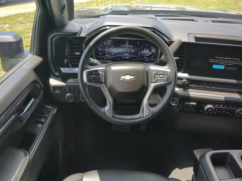 Used 2024 Chevrolet Silverado 2500 LTZ AWD/4WD image 16