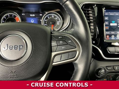 Used 2019 Jeep Cherokee Limited AWD/4WD image 12
