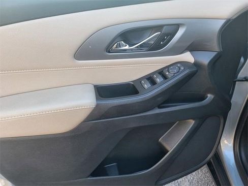 Certified 2023 Chevrolet Traverse LS image 10