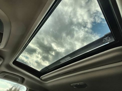 Used 2023 Subaru Crosstrek 2.5i Limited w/ Moonroof Package image 18