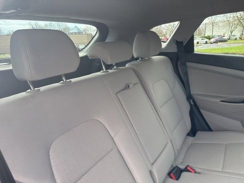 Used 2019 Hyundai Tucson SE image 11