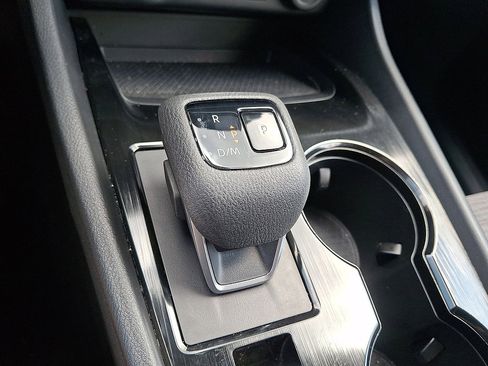 Used 2023 Nissan Rogue SV AWD/4WD image 12