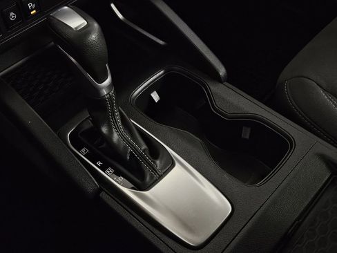 Used 2022 Nissan Frontier SV image 17