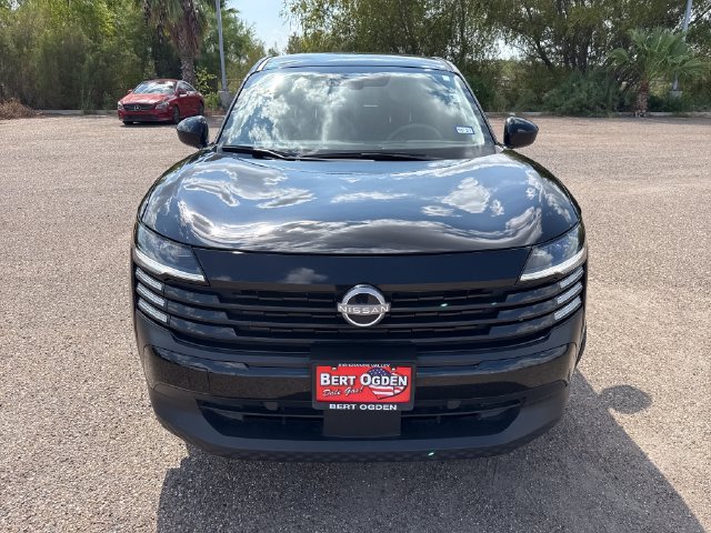 Used 2025 Nissan Kicks SV AWD/4WD image 2
