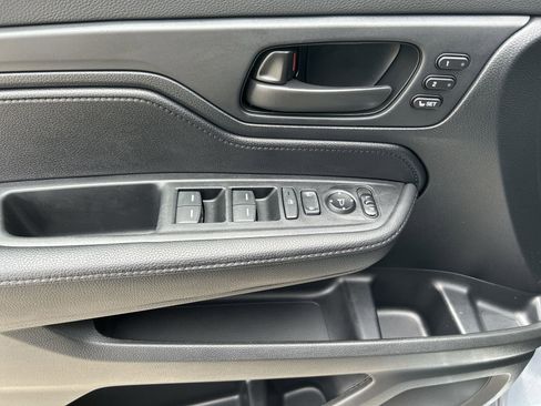 Certified 2024 Honda Odyssey Sport image 15