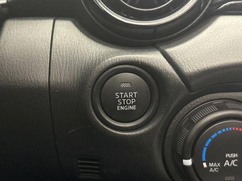 Used 2023 MAZDA MX-5 Miata Sport image 18