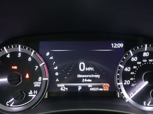 Used 2024 Toyota Highlander XLE AWD/4WD image 19