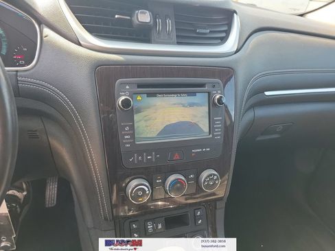 Used 2016 Chevrolet Traverse LT w/ Style and Technology Package FWD image 21