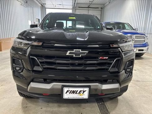 Used 2023 Chevrolet Colorado Z71 w/ Z71 Convenience Package 2 AWD/4WD image 4