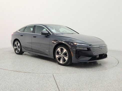 Used 2025 Audi A6 e-tron Premium Plus w/ Premium Plus RWD image 3