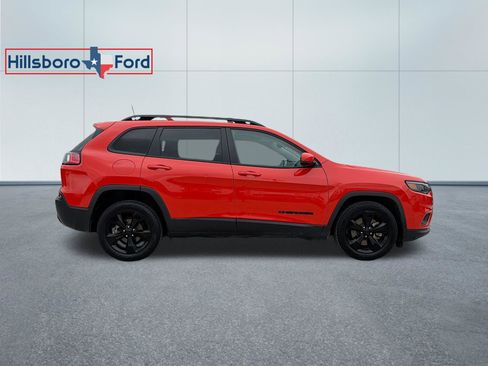 Used 2021 Jeep Cherokee Latitude Plus image 6