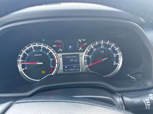Used 2018 Toyota 4Runner SR5 Premium RWD image 19