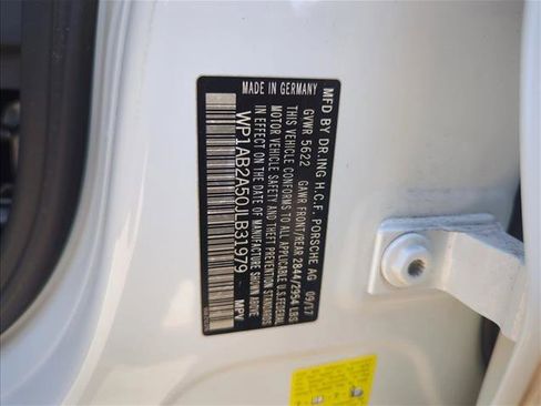 Used 2018 Porsche Macan S image 28