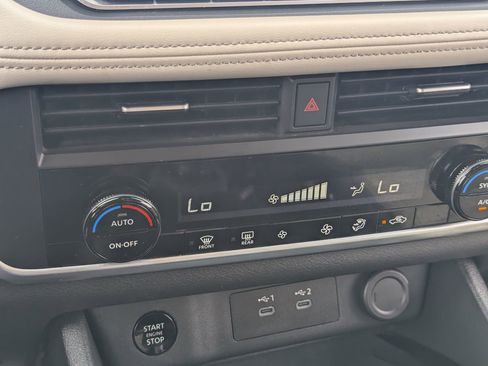 Certified 2025 Nissan Rogue SV image 25