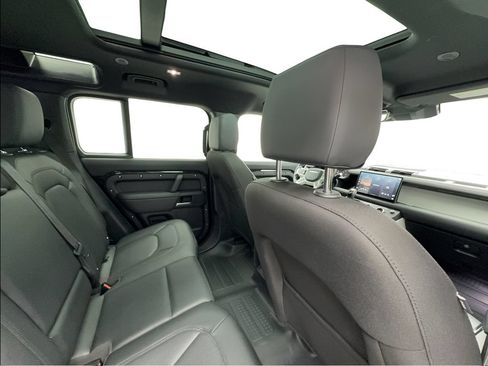Used 2025 Land Rover Defender 110 S AWD/4WD image 26