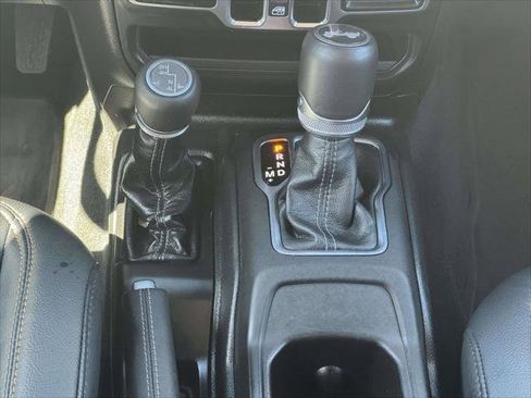 Certified 2024 Jeep Wrangler Unlimited Sahara AWD/4WD image 27