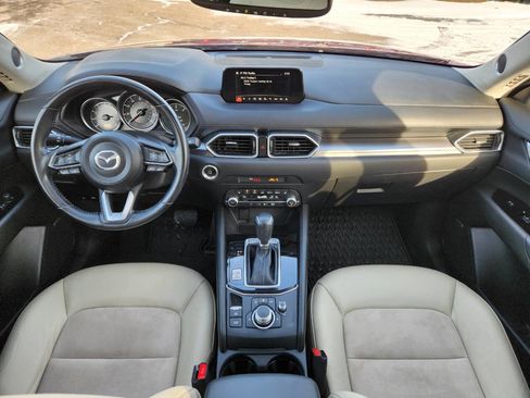 Used 2019 MAZDA CX-5 Touring image 3