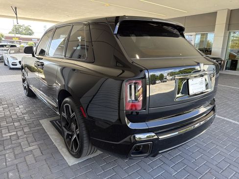 Used 2026 Rolls-Royce Cullinan Black Badge AWD/4WD image 4