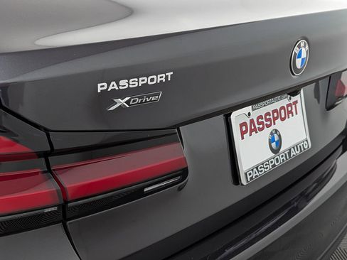 Certified 2023 BMW 530i xDrive w/ Convenience Package AWD/4WD image 11