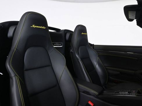 Certified 2019 Porsche 911 Speedster RWD image 18