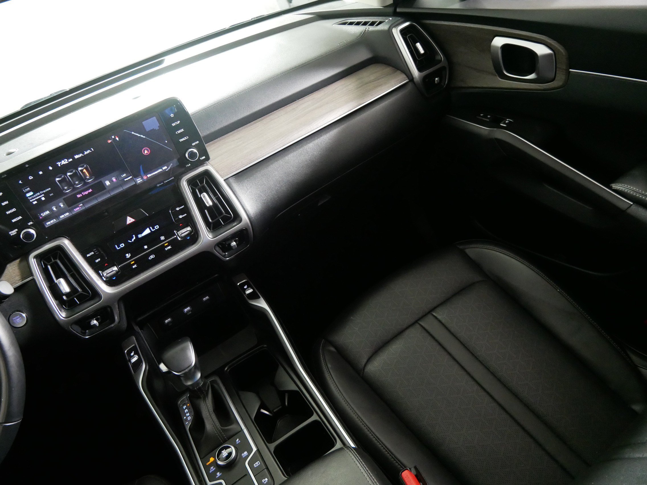 Used 2022 Kia Sorento S AWD/4WD image 11