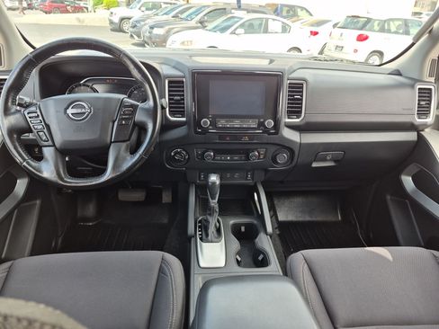 Used 2022 Nissan Frontier SV AWD/4WD image 25