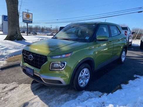 Certified 2023 Hyundai Venue SE image 6