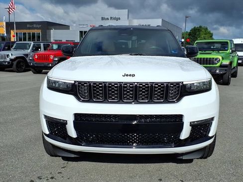 Used 2025 Jeep Grand Cherokee L Summit AWD/4WD image 12