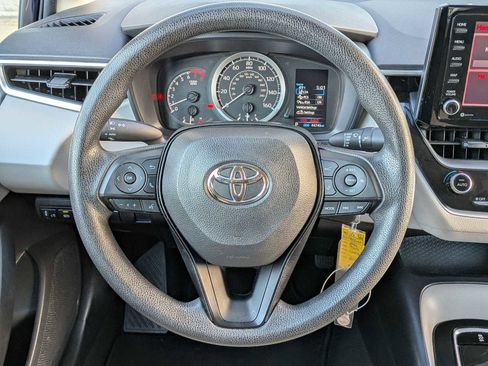 Used 2022 Toyota Corolla LE image 20
