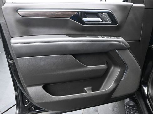 Used 2025 Chevrolet Tahoe Z71 image 28