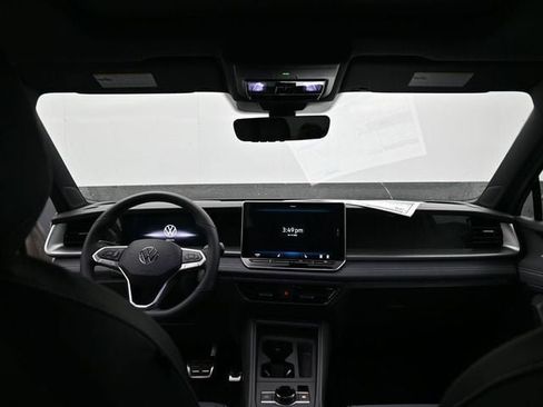 New 2026 Volkswagen Tiguan SE R-Line image 10