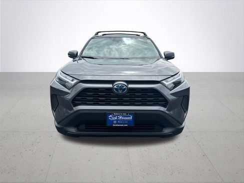Certified 2022 Toyota RAV4 XLE w/ Convenience Package AWD/4WD image 3