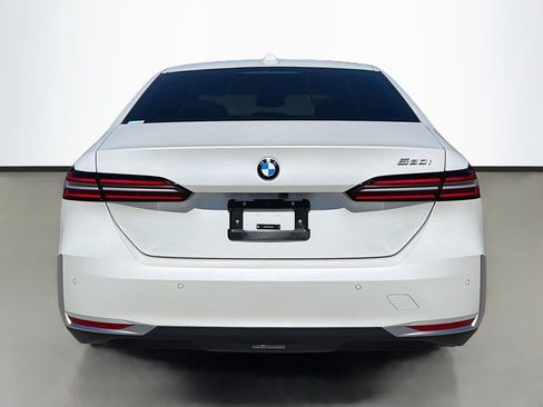 Used 2026 BMW 530i 530i w/ Premium Package image 5