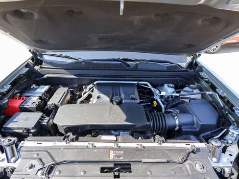 Used 2024 Chevrolet Colorado LT RWD image 31