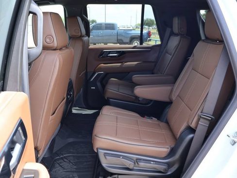 New 2026 Chevrolet Tahoe High Country AWD/4WD image 17