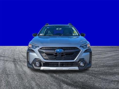 Used 2023 Subaru Outback Limited AWD/4WD image 8