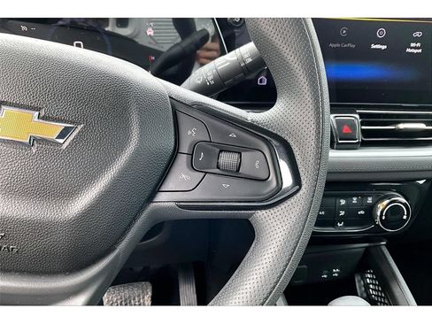 Used 2025 Chevrolet TrailBlazer LT FWD image 19