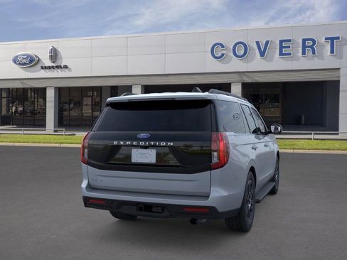 New 2025 Ford Expedition Active image 8