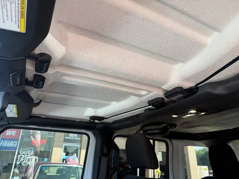 Used 2021 Jeep Wrangler Unlimited Sport AWD/4WD image 16