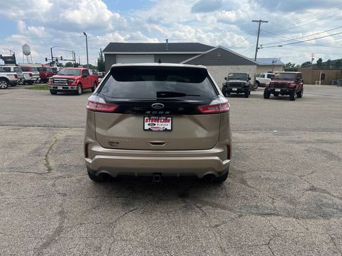 Used 2021 Ford Edge Titanium w/ Equipment Group 301A AWD/4WD image 7